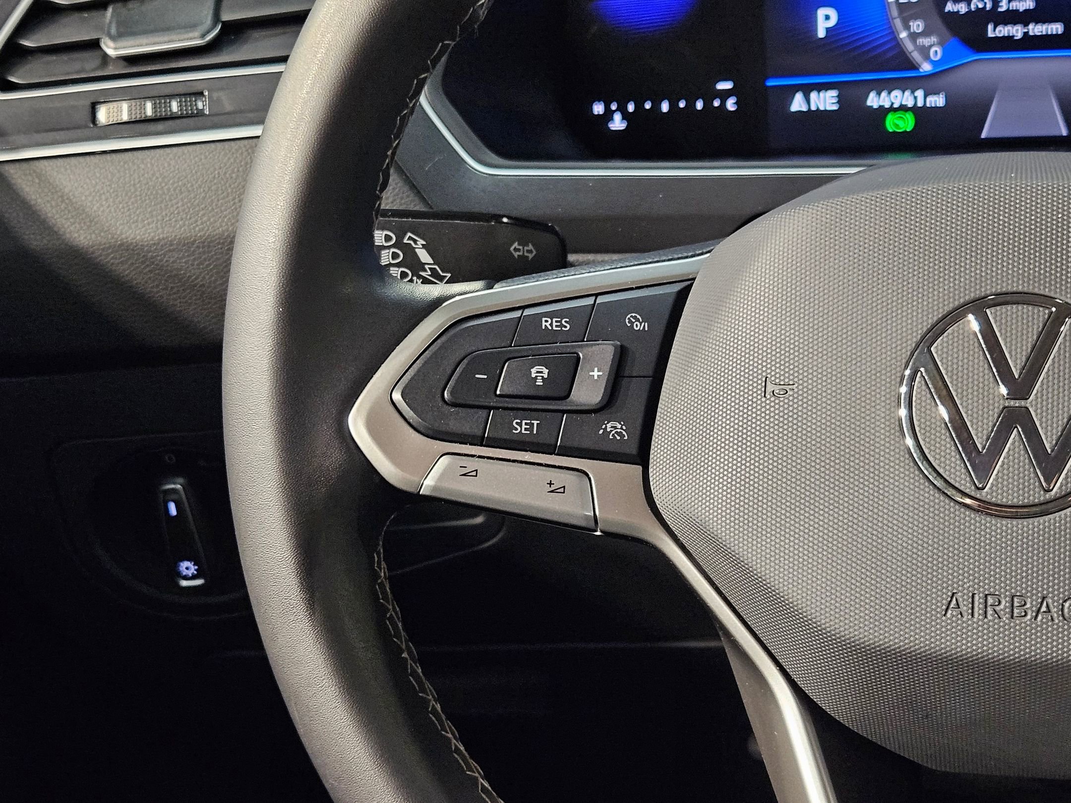 Used 2024 Volkswagen Tiguan SE image 27