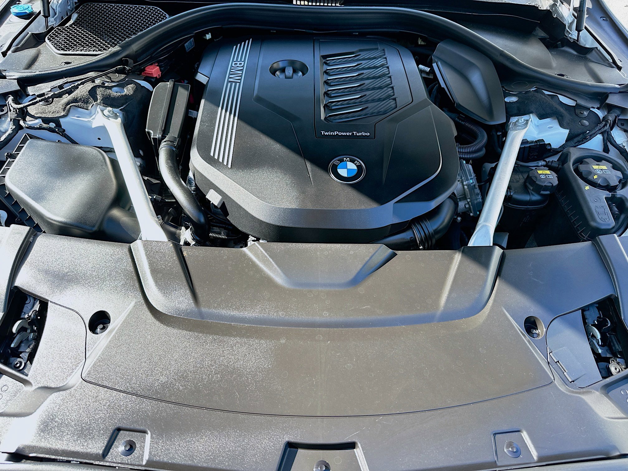 Used 2021 BMW 740i xDrive w/ M Sport Package image 34