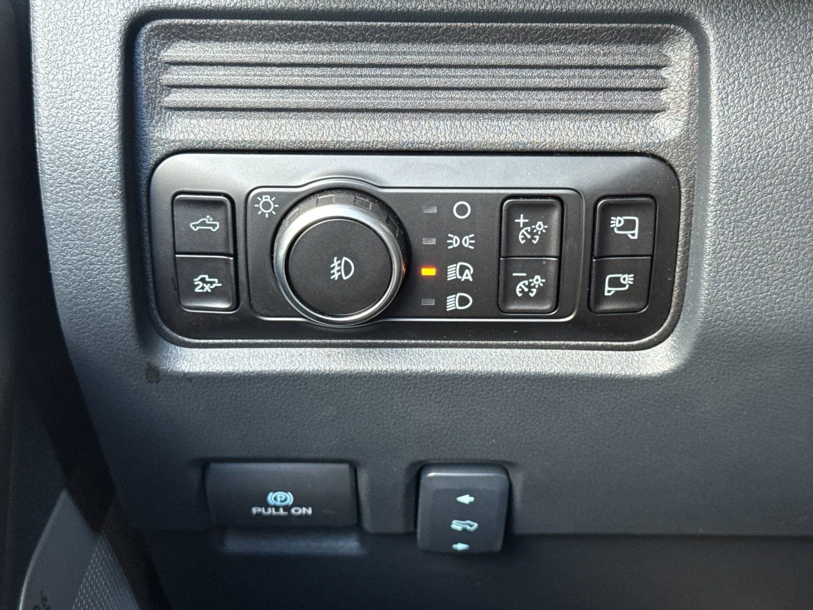 New 2026 Ford F250 Lariat w/ Tremor Off-Road Package image 30