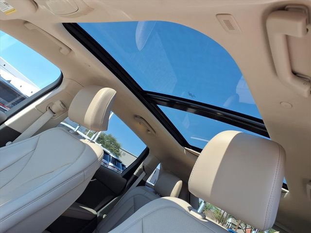 Certified 2023 Lincoln Nautilus Reserve image 7