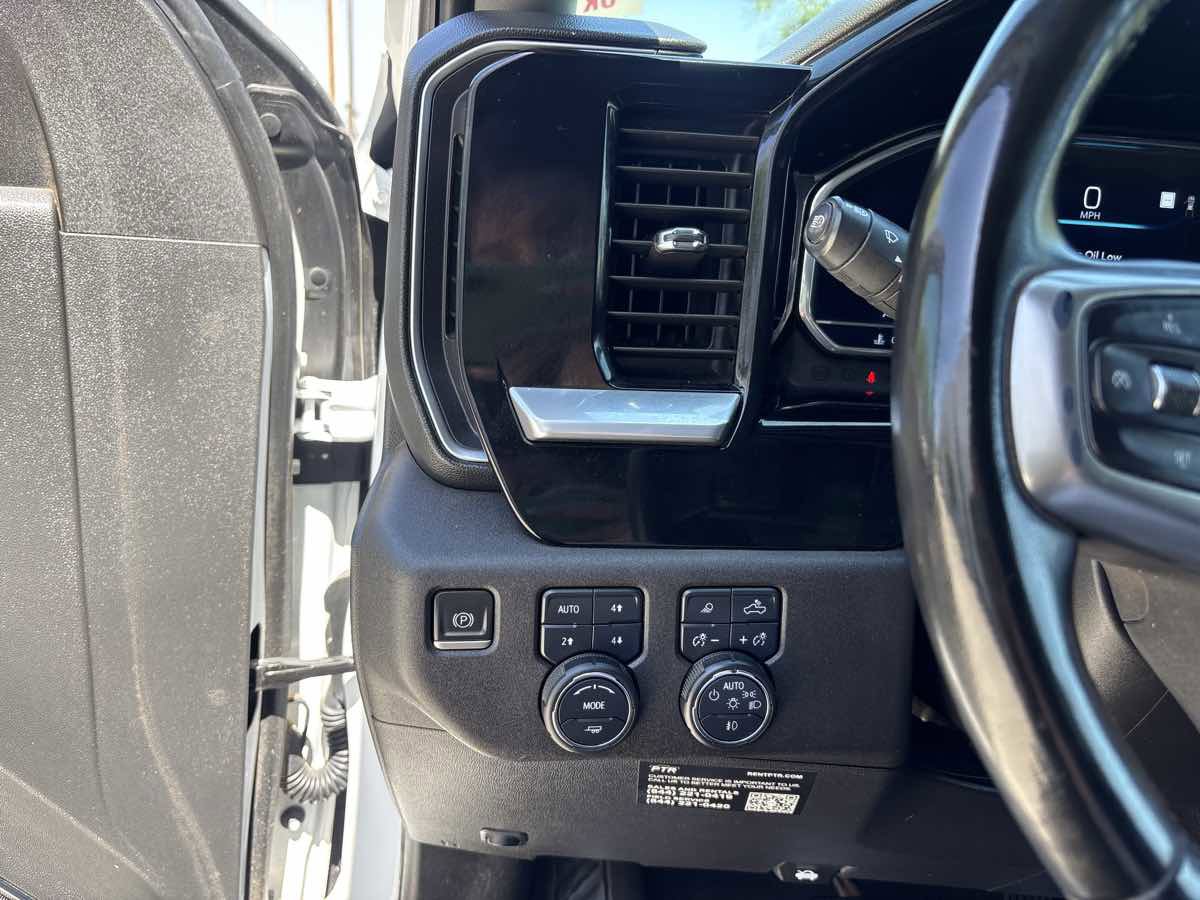 Used 2023 Chevrolet Silverado 1500 LTZ w/ LTZ Convenience Package II AWD/4WD image 21