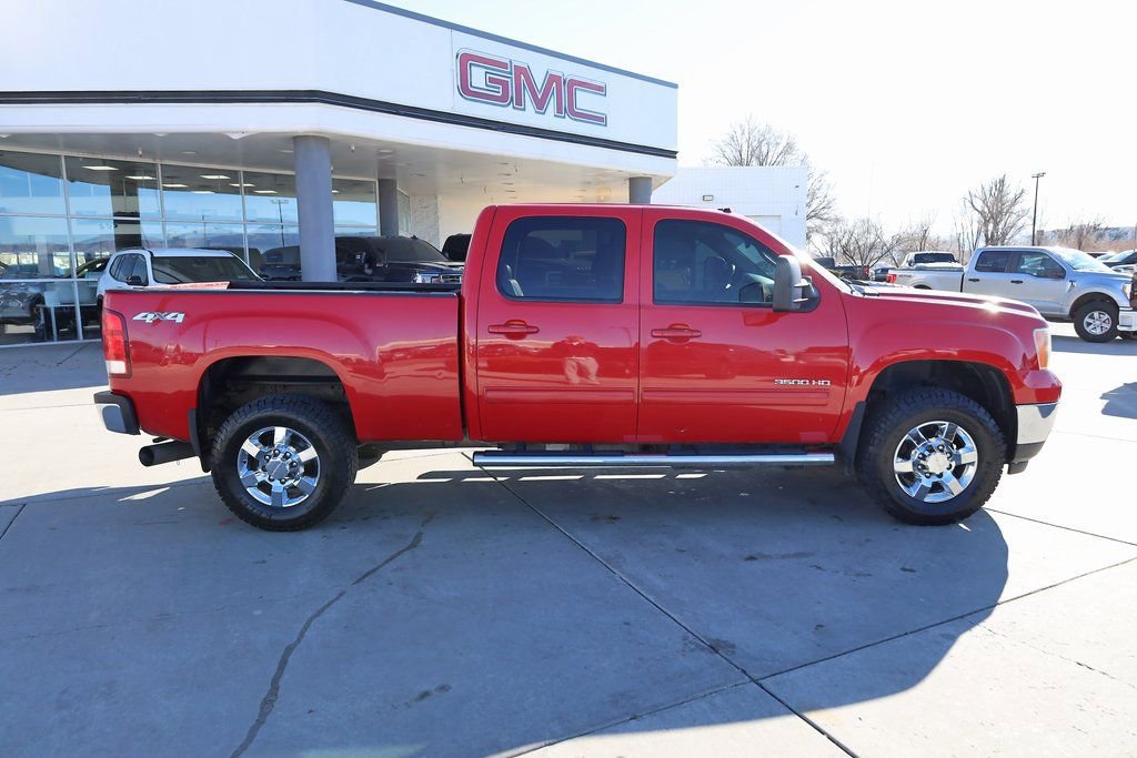 Used 2014 GMC Sierra 3500 SLT w/ SLT Convenience Package image 7