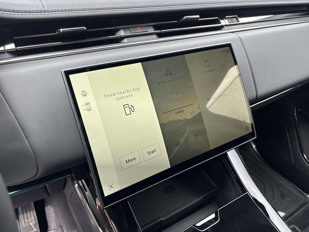 New 2025 Land Rover Range Rover Sport Dynamic SE image 16