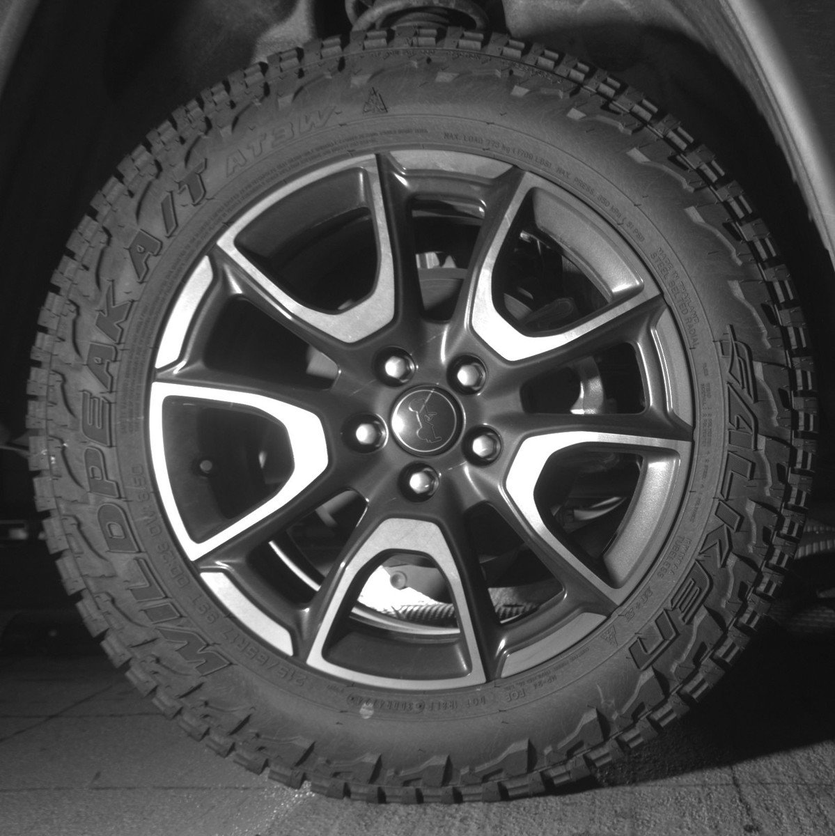 Used 2025 Jeep Compass Trailhawk image 15