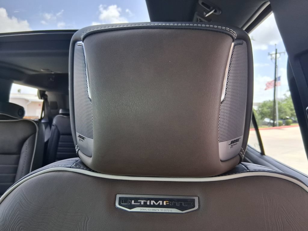 Used 2025 GMC Yukon Denali Ultimate w/ LPO, Floor Liner Package AWD/4WD image 19