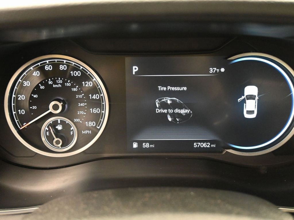 Used 2023 Genesis G70 2.0T image 20