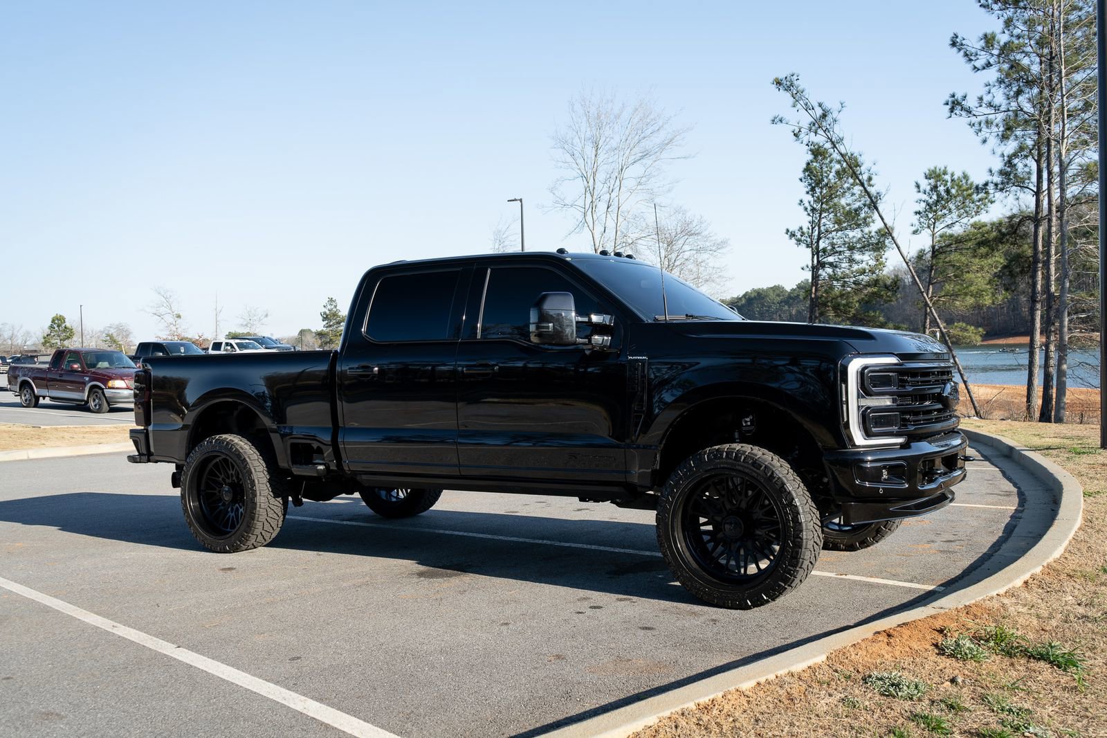 Used 2025 Ford F250 Platinum w/ Platinum Plus Package image 28