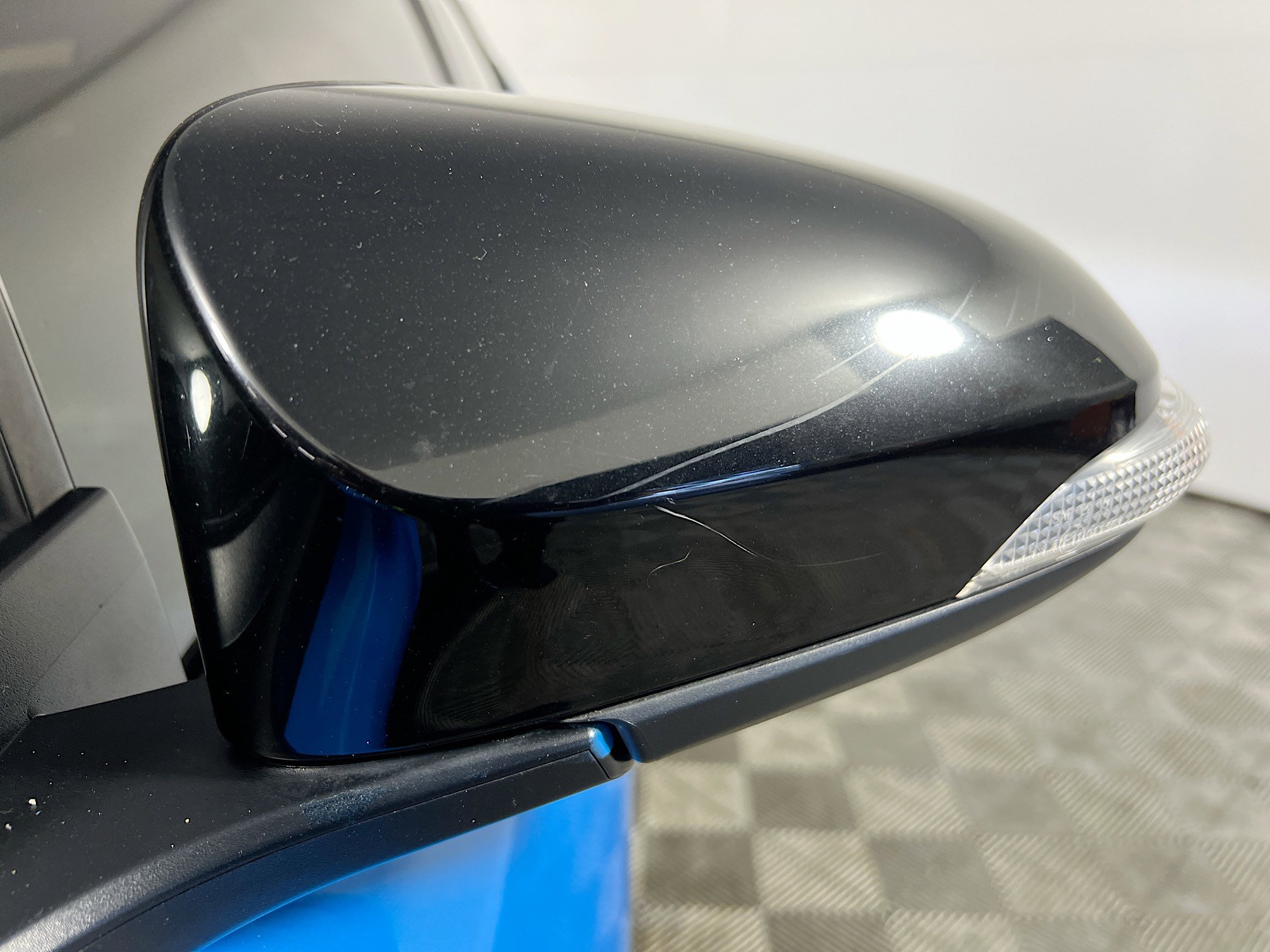 Used 2019 Toyota C-HR Limited image 13