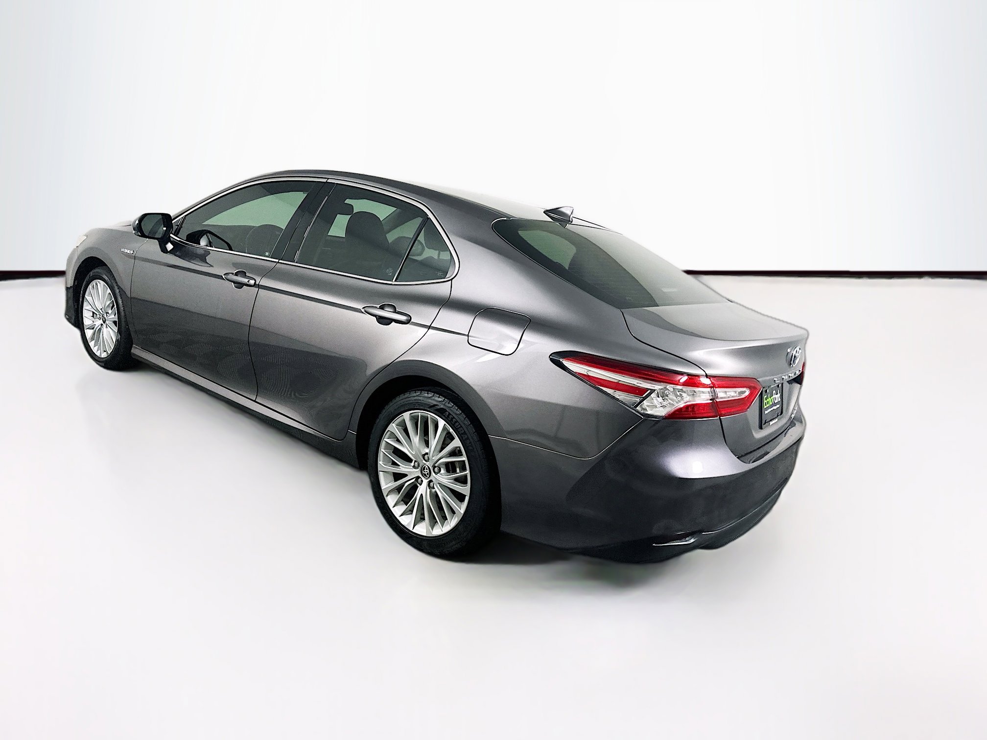 Used 2020 Toyota Camry XLE image 5