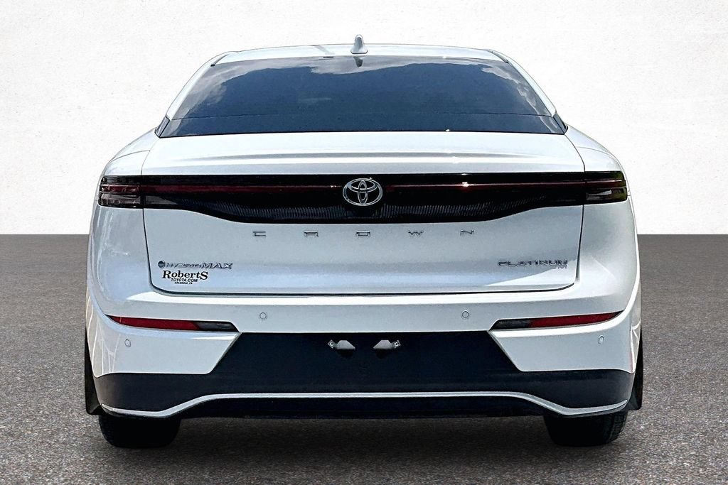 Certified 2025 Toyota Crown Platinum AWD/4WD image 8