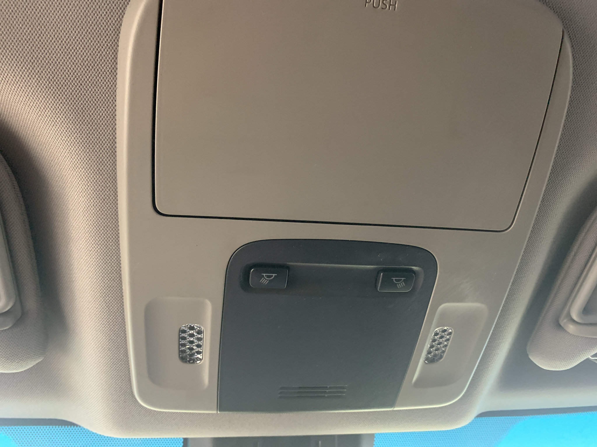 Used 2018 Toyota Camry SE FWD image 26