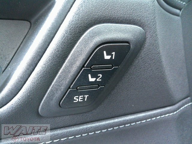 Certified 2024 Toyota Venza Nightshade image 21