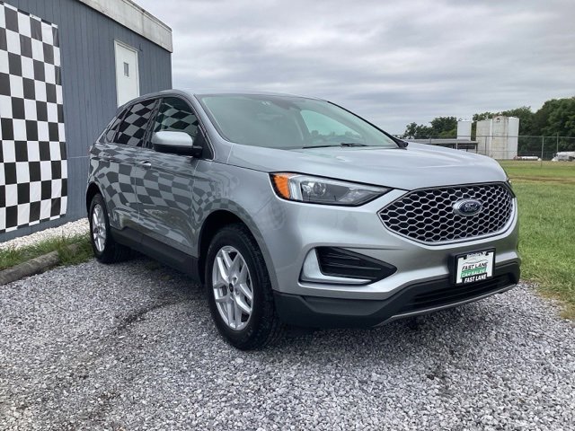 Used 2024 Ford Edge SEL image 4