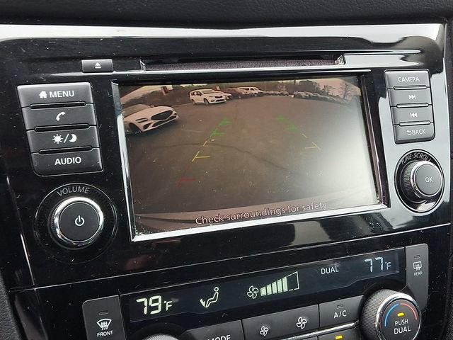 Used 2018 Nissan Rogue SV image 21