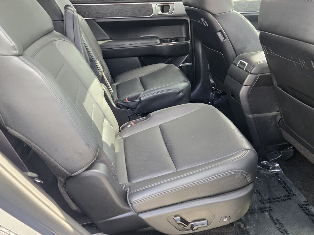 Certified 2026 Hyundai Santa Fe Limited FWD image 15