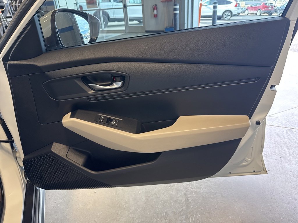 Used 2023 Honda Accord LX image 31