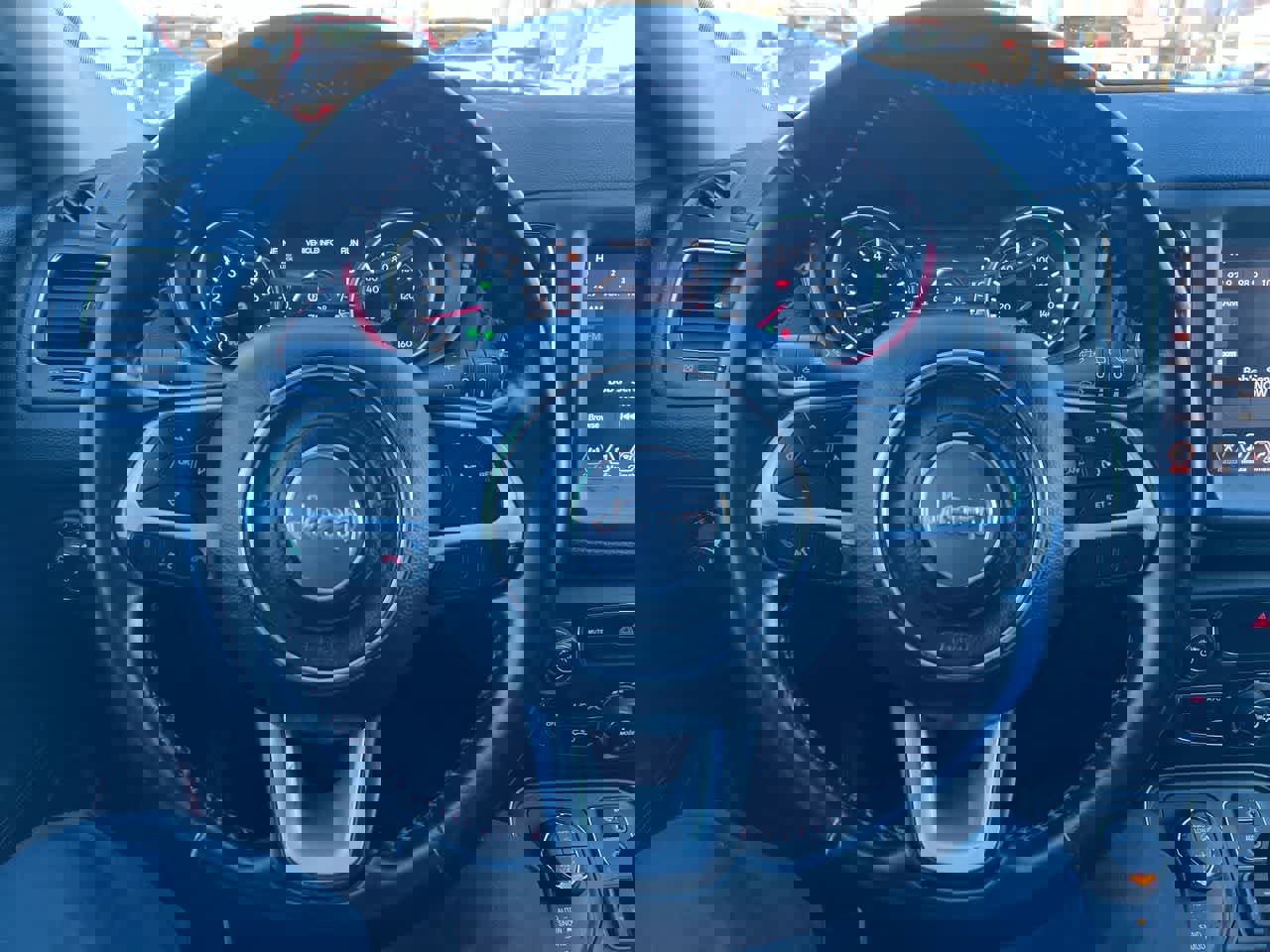 Used 2020 Jeep Compass Trailhawk image 14