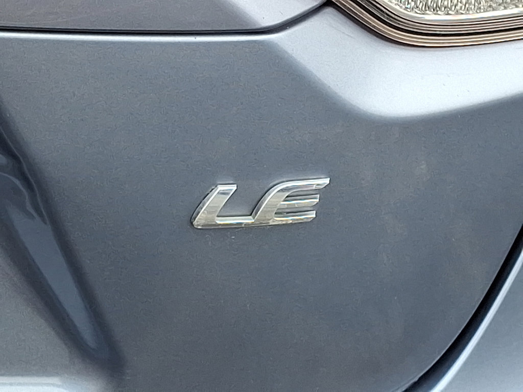 Used 2020 Toyota Corolla LE image 16