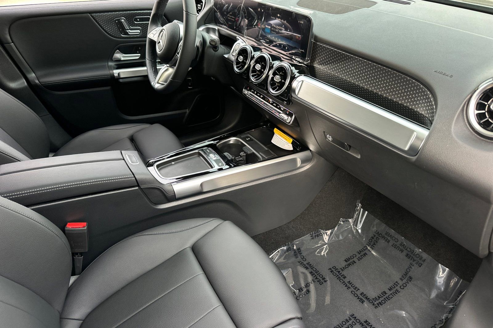 New 2026 Mercedes-Benz GLB 250 image 9