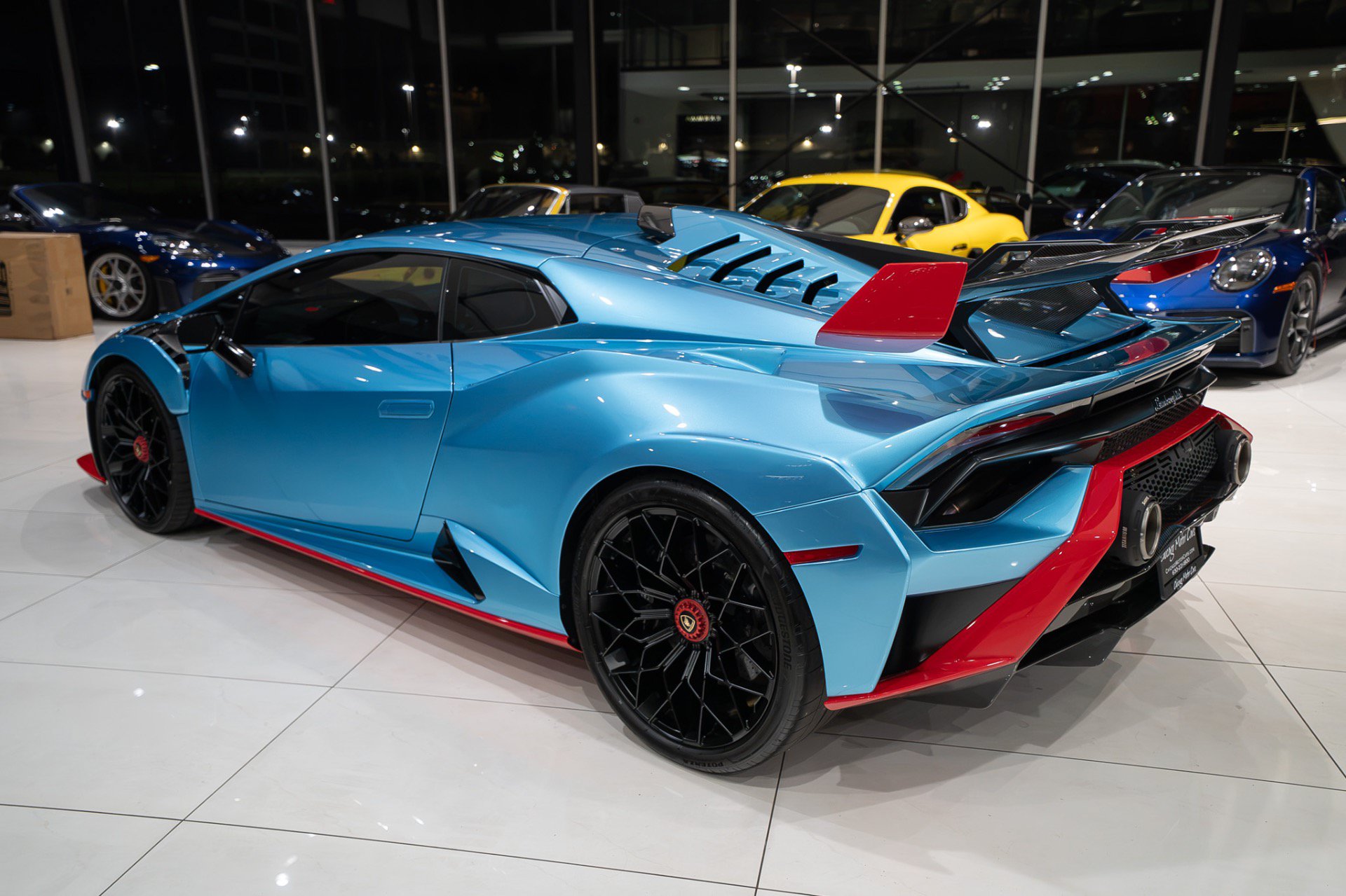 Used 2023 Lamborghini Huracan STO RWD image 2