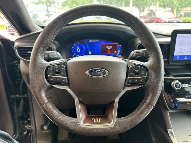 Used 2023 Ford Explorer King Ranch RWD image 19
