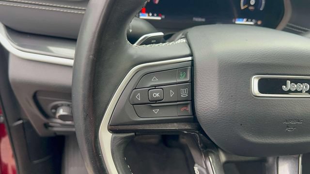 Used 2021 Jeep Grand Cherokee L Laredo w/ Luxury Tech Group I AWD/4WD image 22