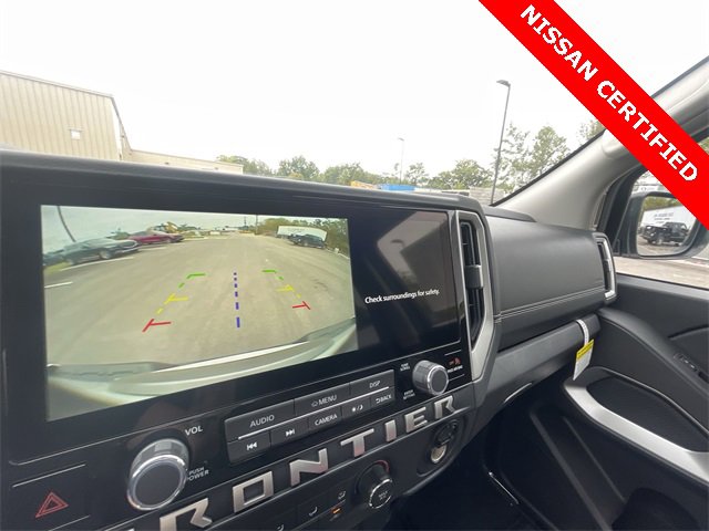 Certified 2025 Nissan Frontier SV image 17