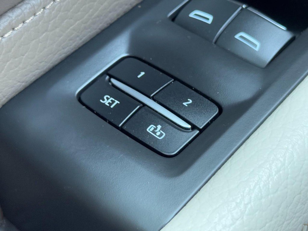 Used 2023 GMC Yukon Denali image 20