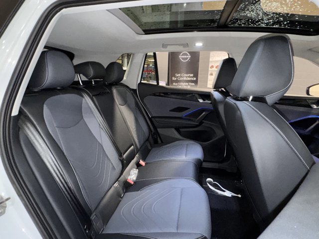 New 2026 Volkswagen Tiguan SE image 9