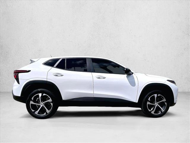 Used 2024 Chevrolet Trax RS FWD image 5