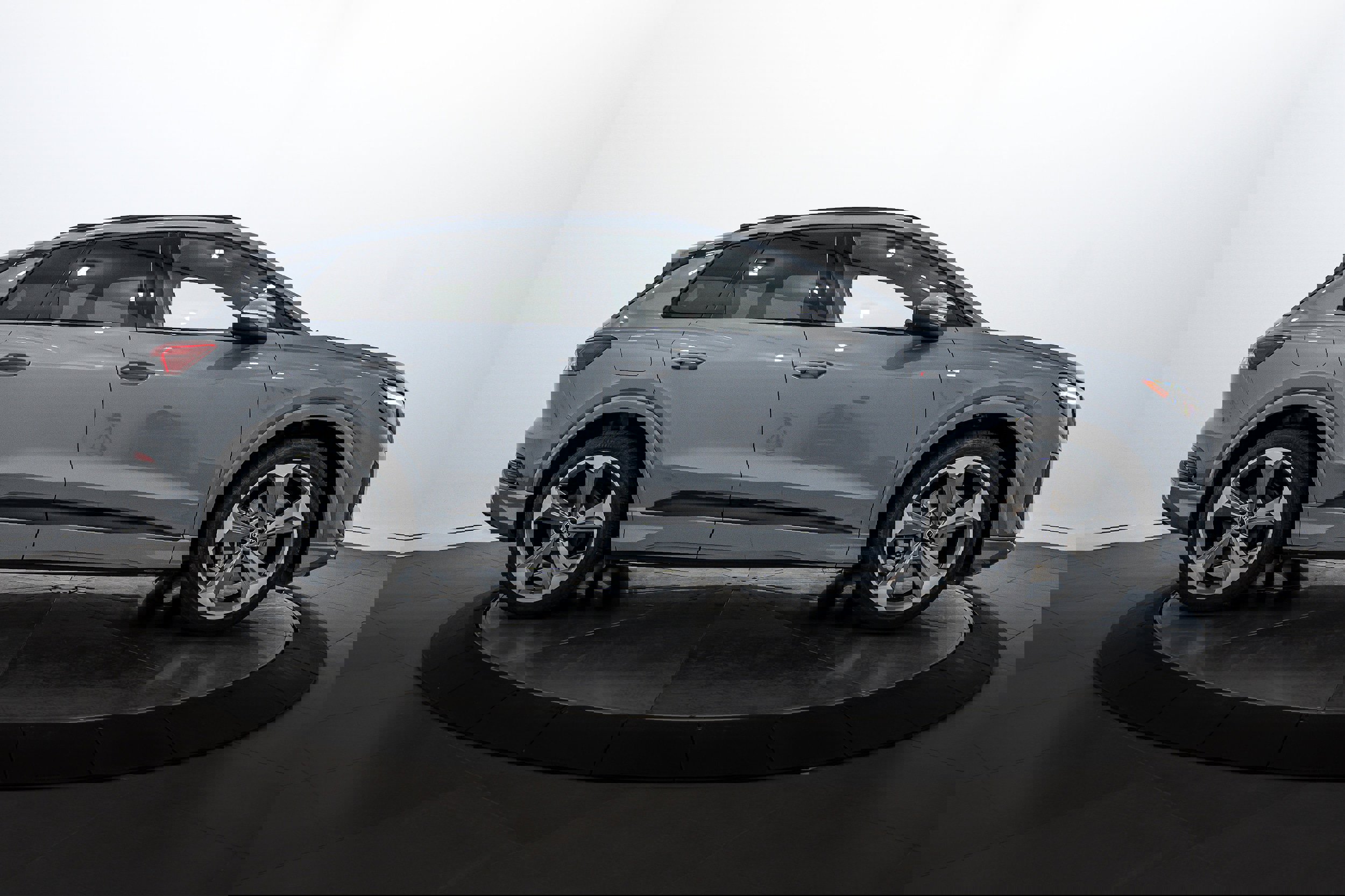 New 2025 Audi Q4 e-tron Premium Plus image 3