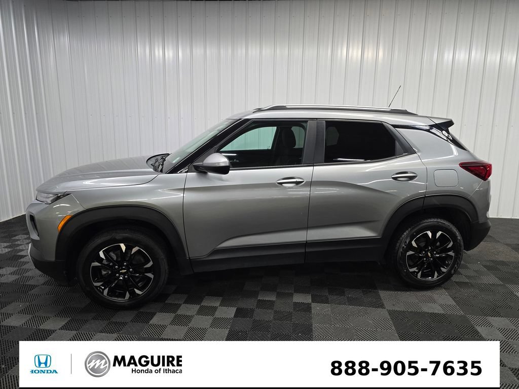 Used 2023 Chevrolet TrailBlazer LT w/ Convenience Package AWD/4WD image 2