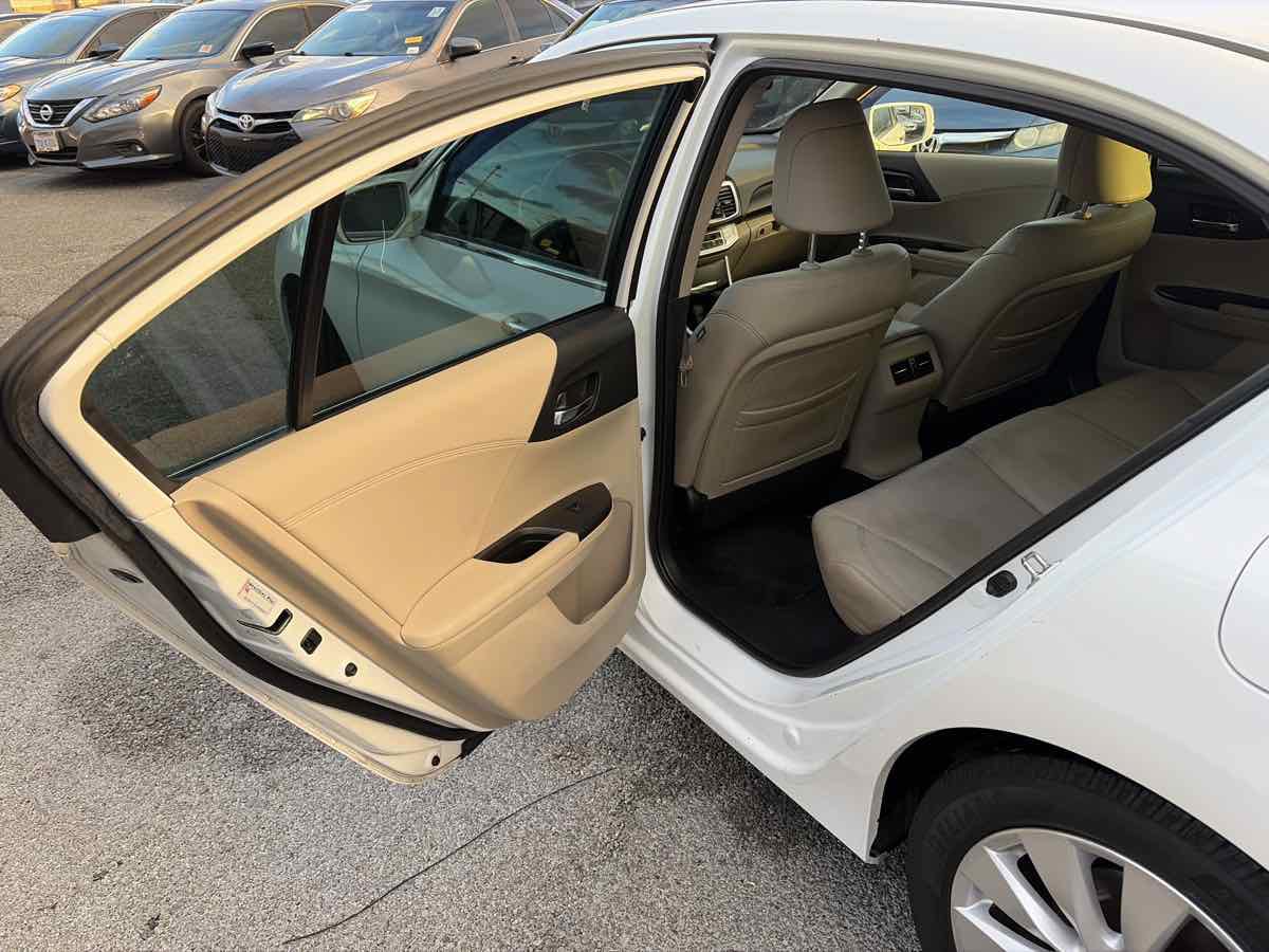 Used 2013 Honda Accord EX-L image 11