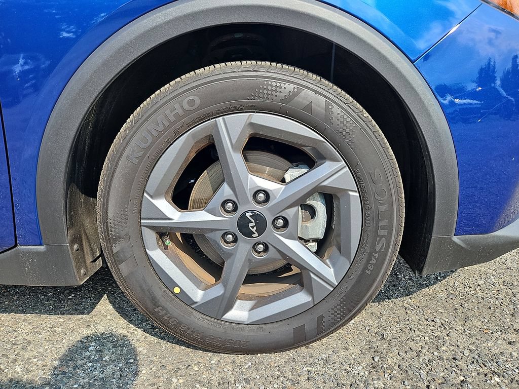 Certified 2025 Kia K4 FWD image 9