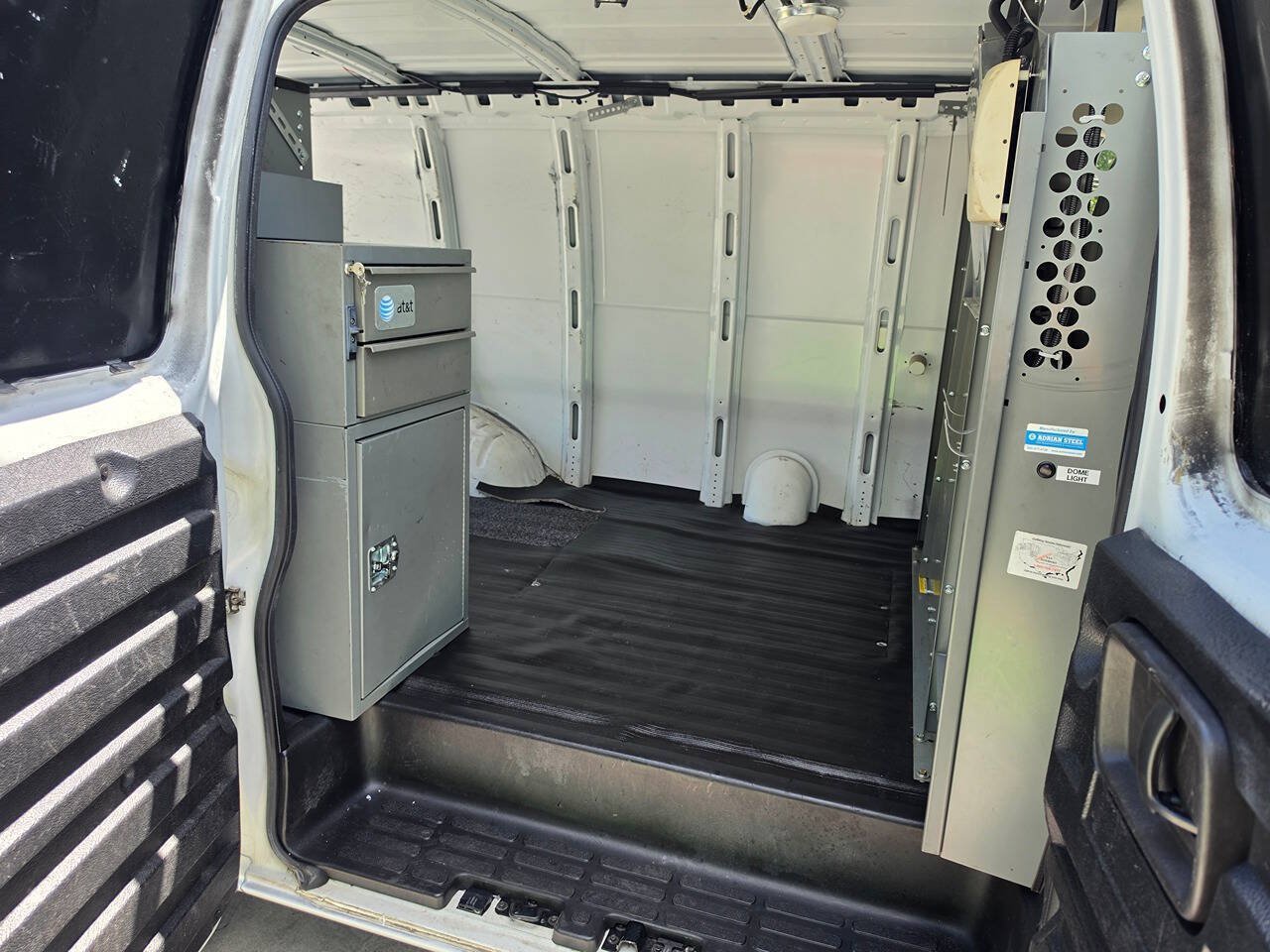 Used 2012 Chevrolet Express 2500 w/ Cold Climate Package RWD image 30