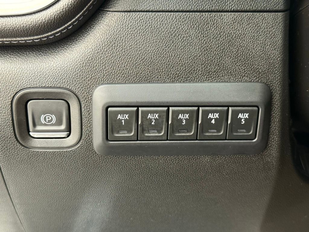 Used 2022 GMC Sierra 2500 SLE w/ SLE Convenience Package image 26