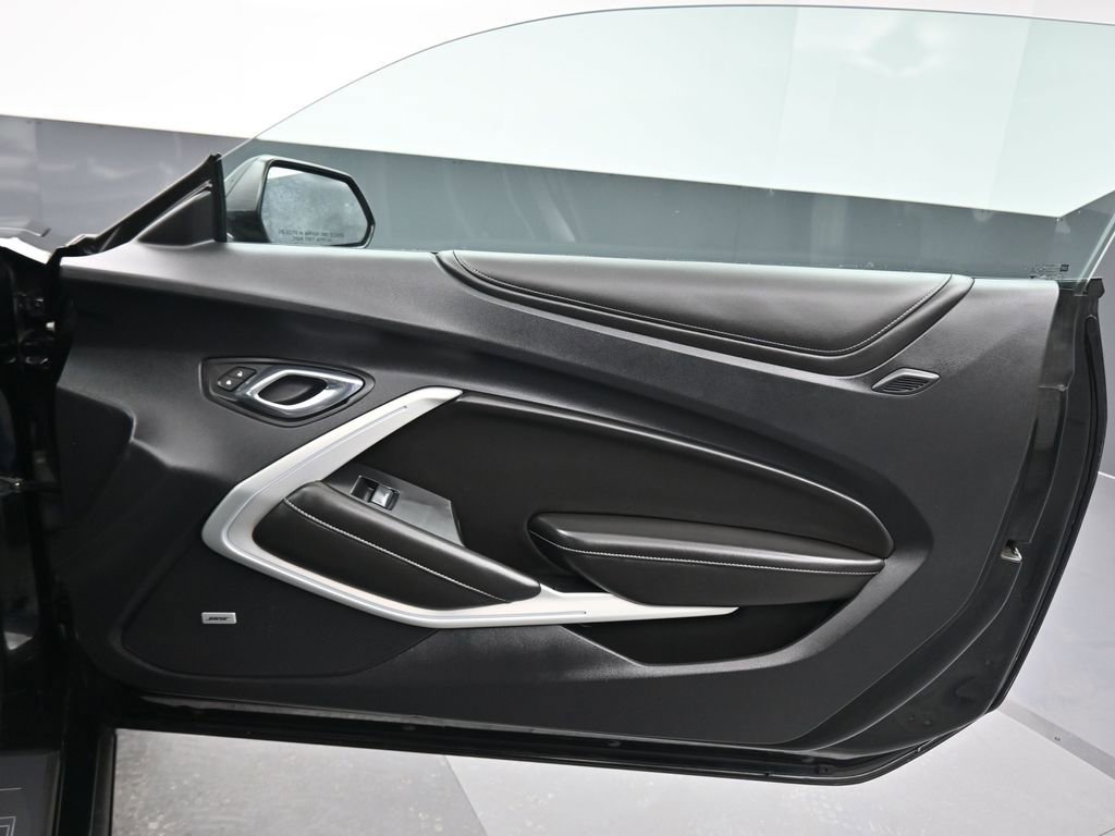 Used 2016 Chevrolet Camaro SS image 35