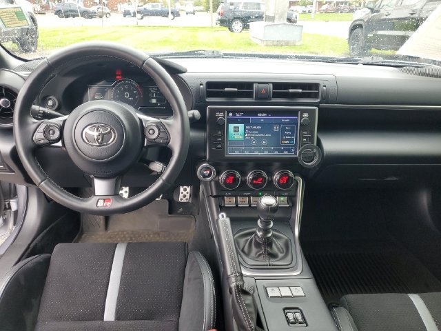 Used 2023 Toyota GR86 Premium w/ ALL Weather Mat Package (TMS) RWD image 12