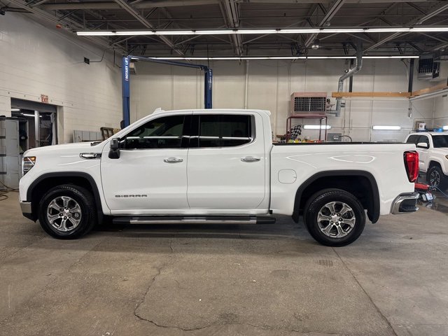 Used 2024 GMC Sierra 1500 SLT w/ SLT Convenience Package image 3