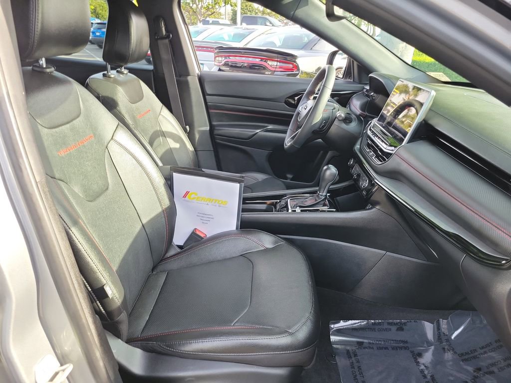 Used 2023 Jeep Compass Trailhawk w/ Trailhawk Elite Group image 17