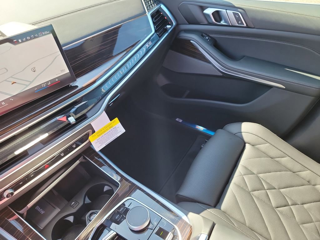 New 2026 BMW X5 xDrive50e w/ Premium Package image 18