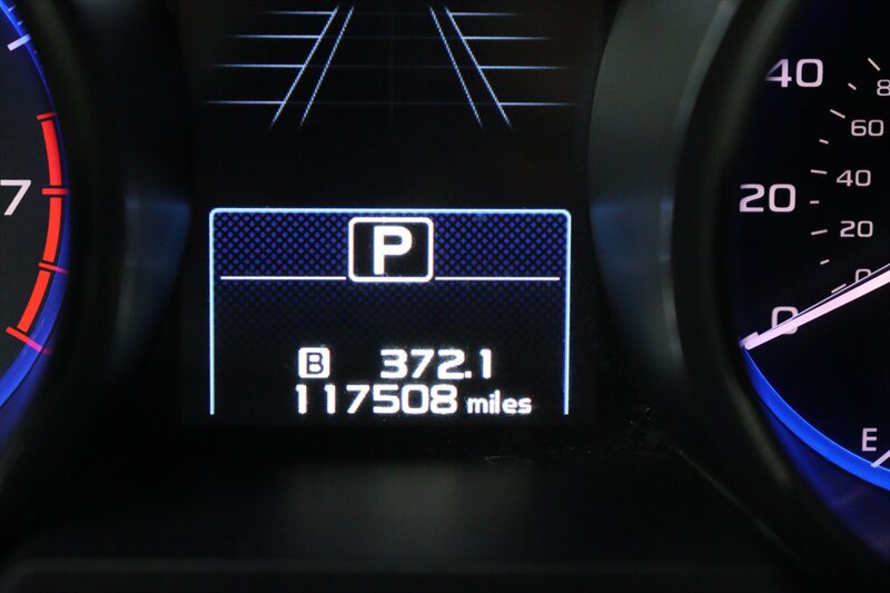 Used 2017 Subaru Outback 3.6R Limited AWD/4WD image 12