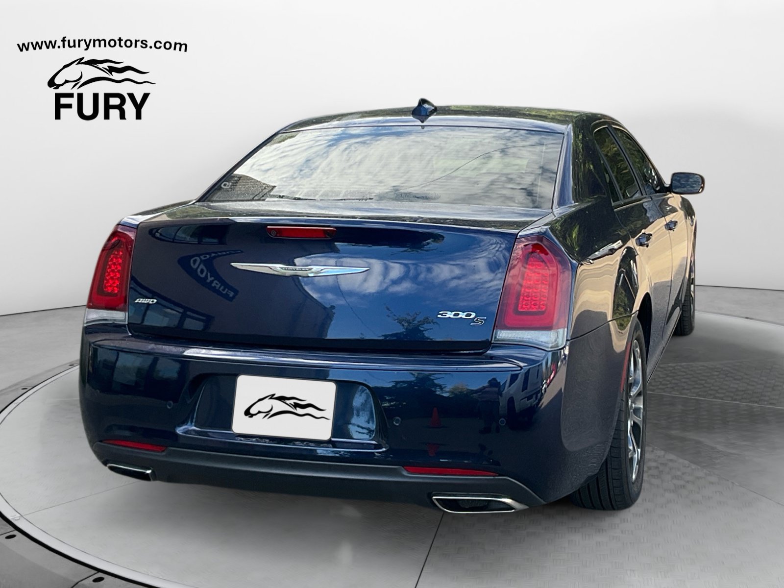 Used 2017 Chrysler 300 S w/ 300S Premium Group AWD/4WD image 4
