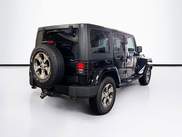 Used 2018 Jeep Wrangler Unlimited Sahara AWD/4WD image 6