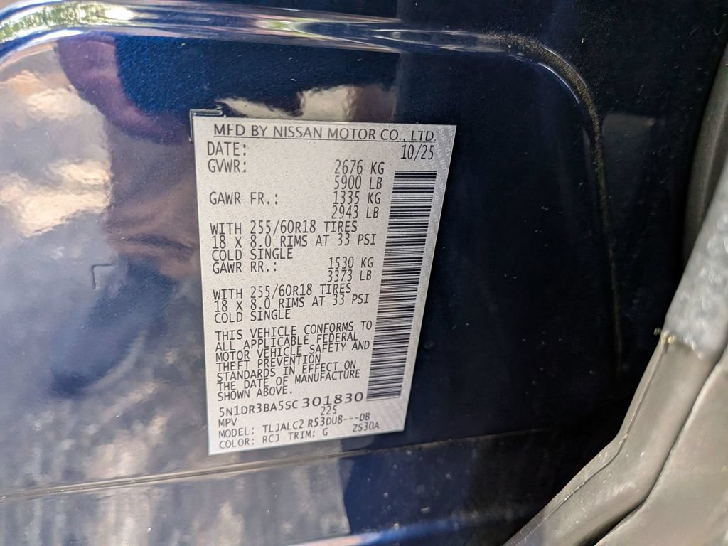 Used 2025 Nissan Pathfinder SV FWD image 30