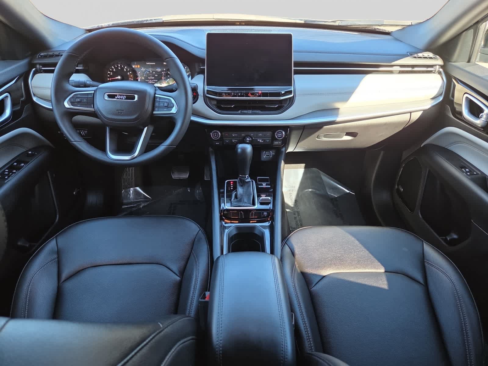 Used 2024 Jeep Compass Limited w/ Sun and Sound Group AWD/4WD image 14