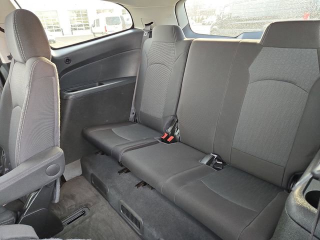 Used 2017 Chevrolet Traverse LT w/ Style and Technology Package FWD image 27