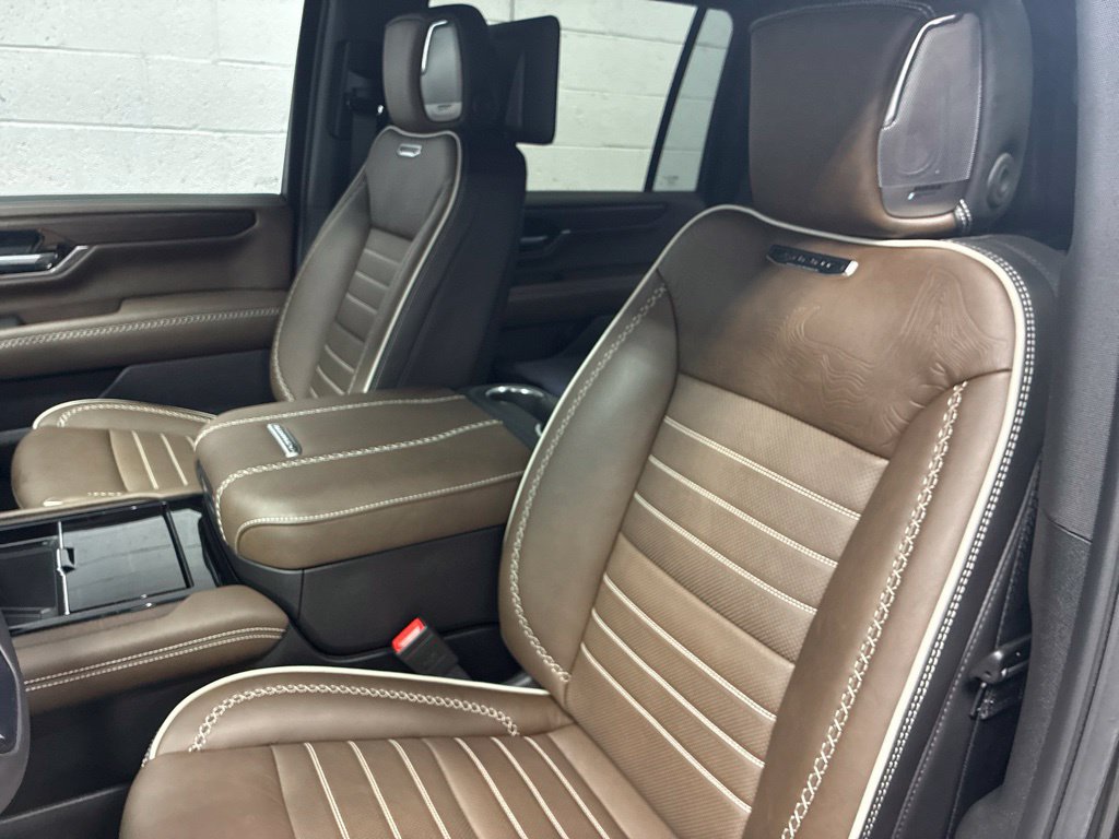 Used 2026 GMC Yukon XL Denali Ultimate w/ LPO, Floor Liner Package AWD/4WD image 37
