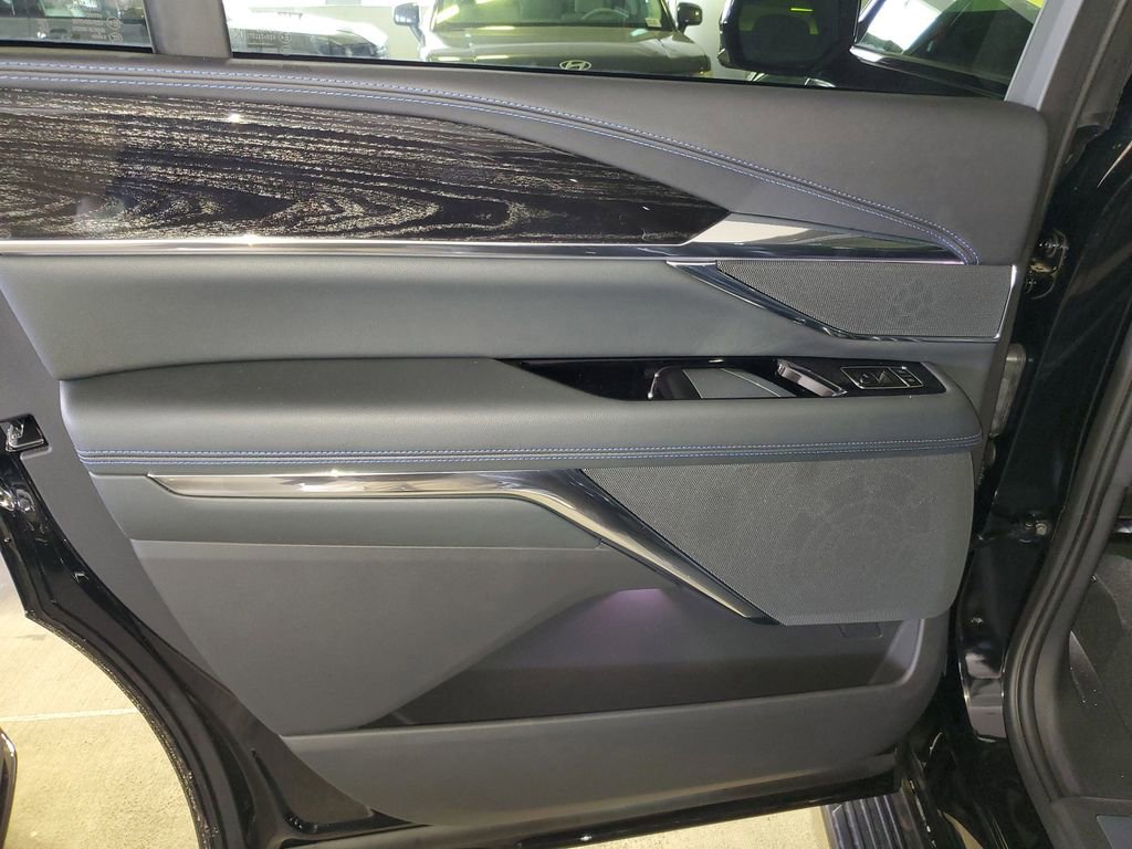 New 2026 Cadillac Escalade IQL Luxury AWD/4WD image 9