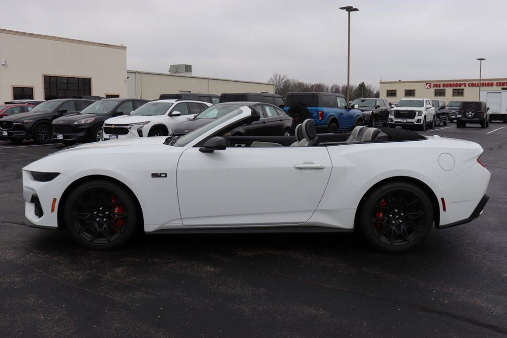 New 2026 Ford Mustang GT Premium w/ GT Performance Package image 4